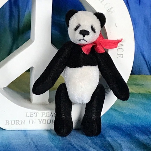 Vintage Cottage Collectible Miniature Panda Bear Collectible Teddy Bear - Picture 10 of 12